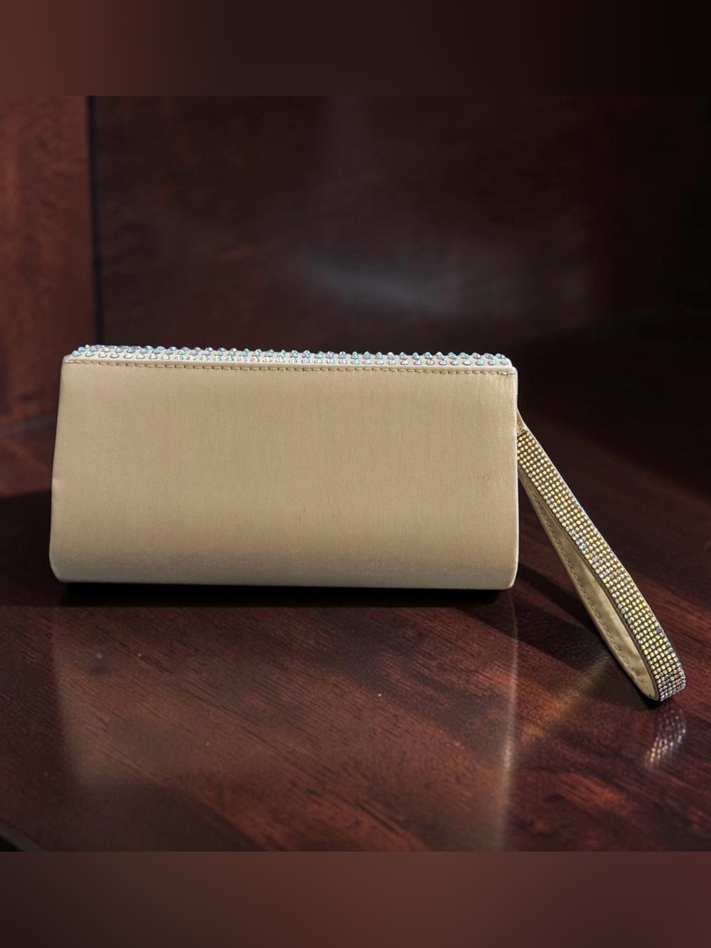 Jessica McClintock Iridescent Crystal Strap Evening Clutch in Champagne - Picture 3 of 6